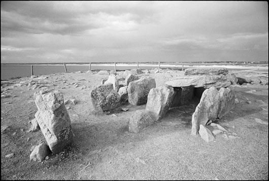 Dolmen_Brittany_coast